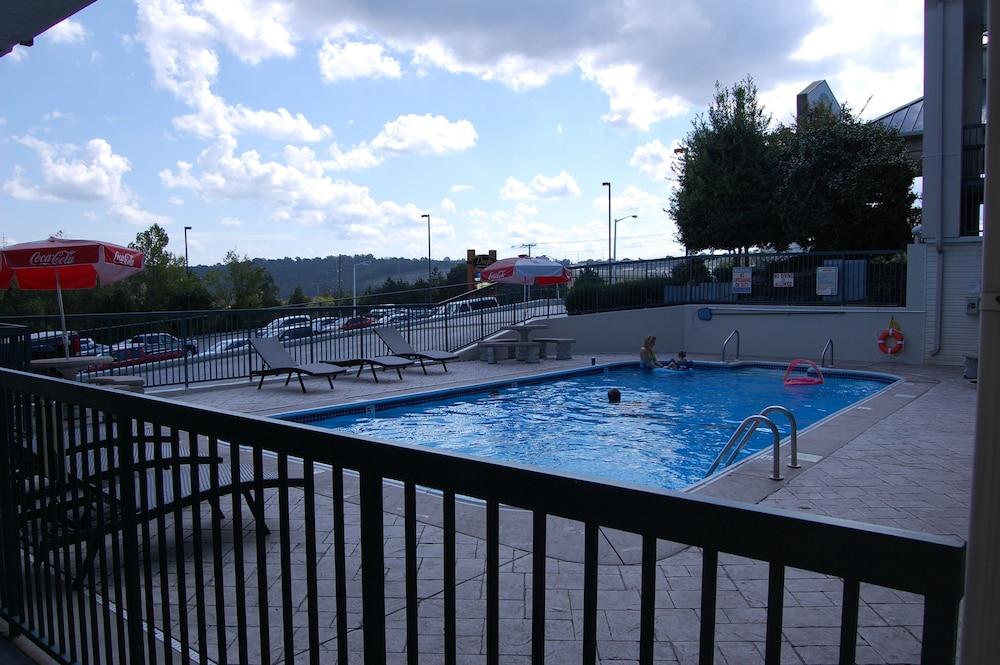 Days By Wyndham Branson/near The Strip Hotel Branson